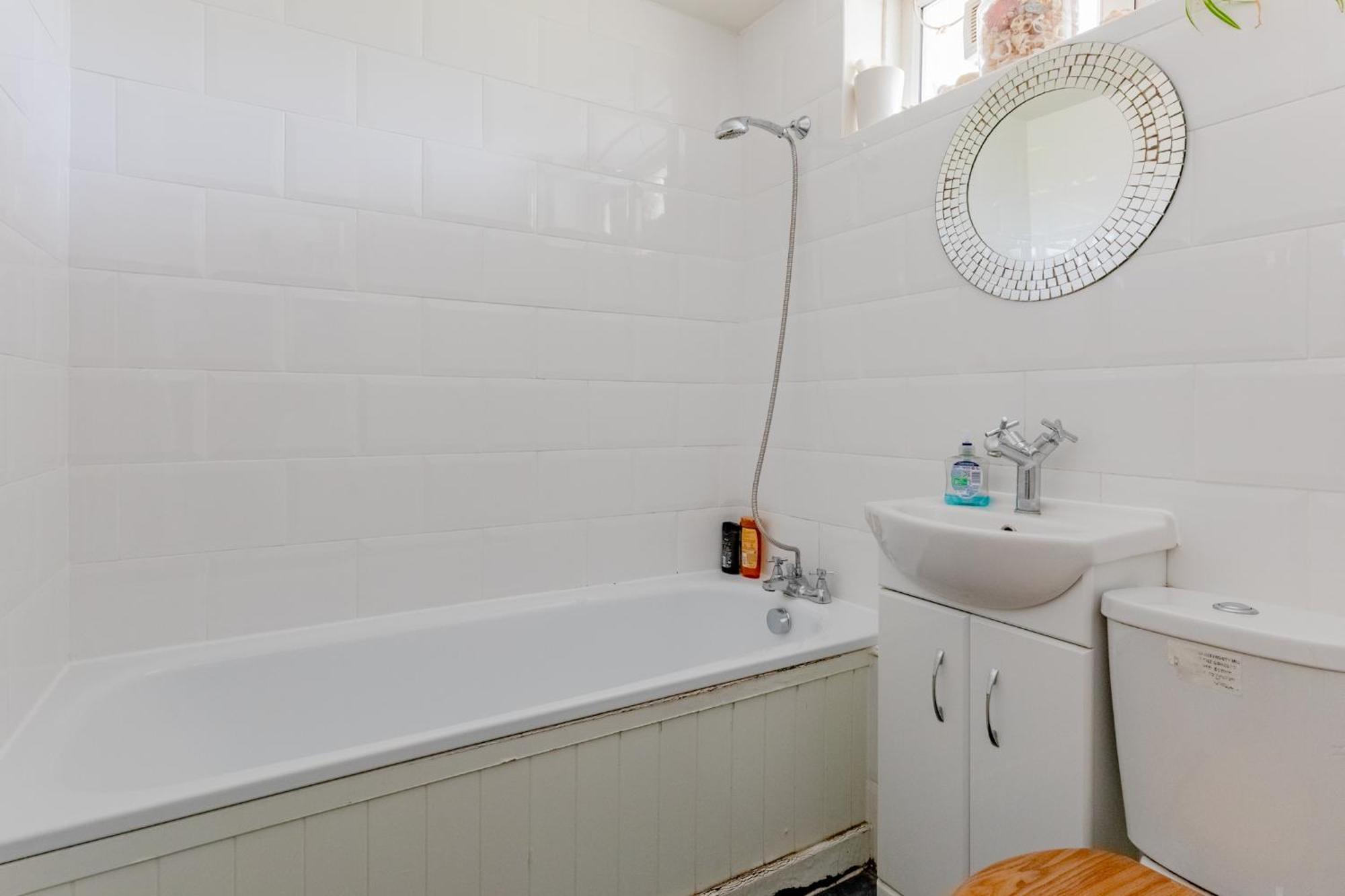 Characterful 1 Bedroom Flat Close To Dlr London Exterior photo